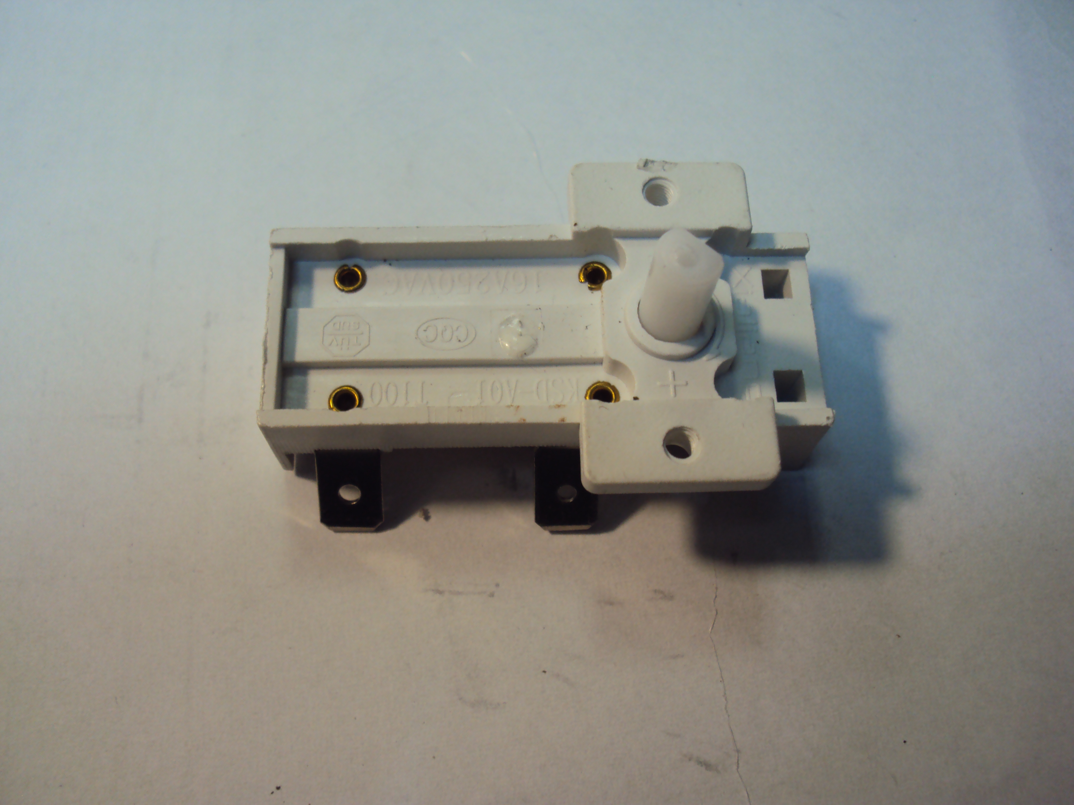  KSD-A01 16  250 ( )  